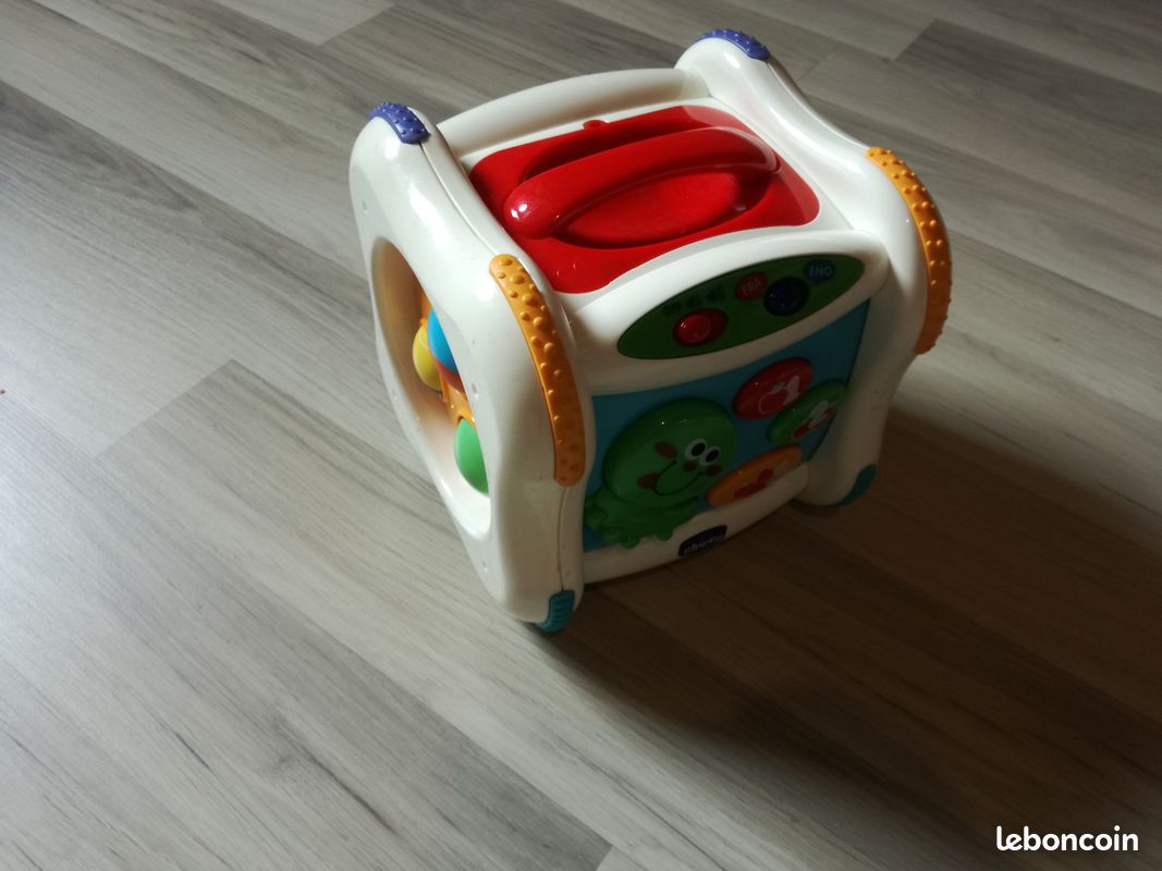 Mon 1er cube d'éveil sonore premier âge Chicco (image 1)