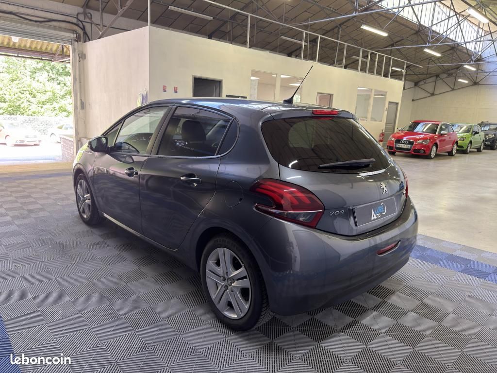 PEUGEOT 208 1.2l VTI 82ch Style 1ère Main Courroie de Distribution Faite Roue de Secours Capteur (image 5)