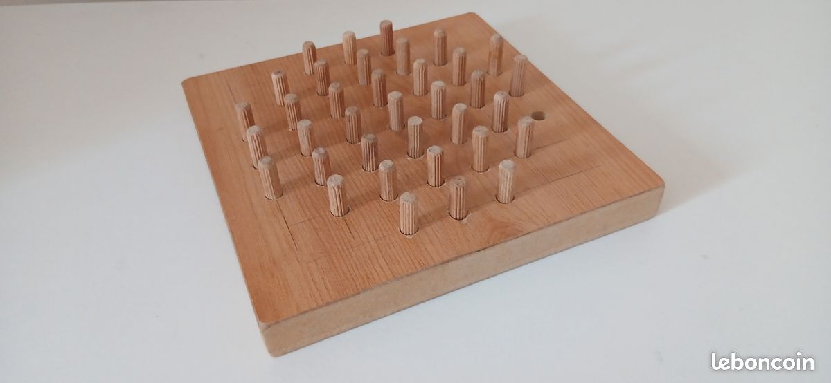 Jeu solitaire en bois (image 1)