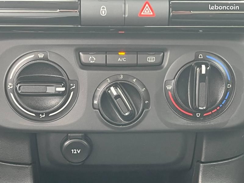 Citroen C3 Essence 83 YOU Clim Régulateur Bluetooth 1ère main (image 18)