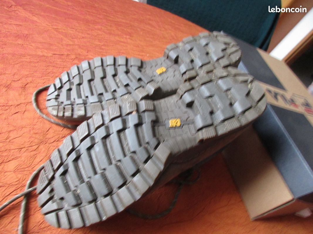 CHAUSSURES CATERPILLAR pointure 43 (image 4)