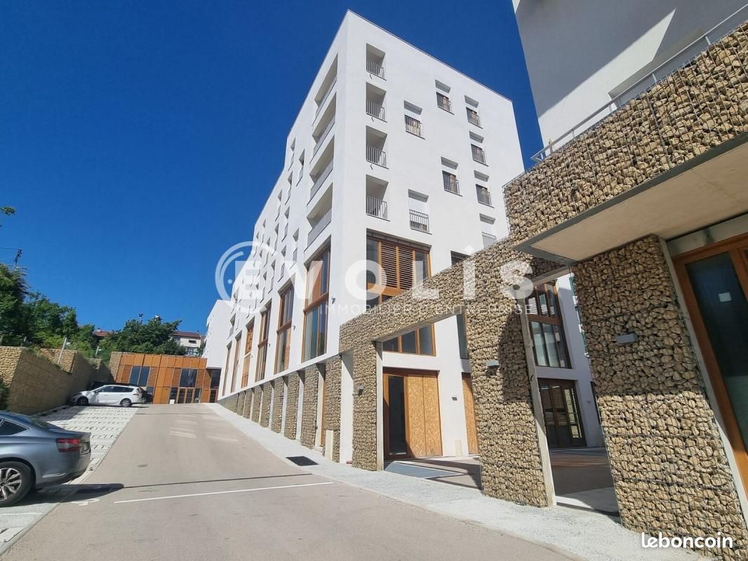 Local d'activité 93 m² (image 2)