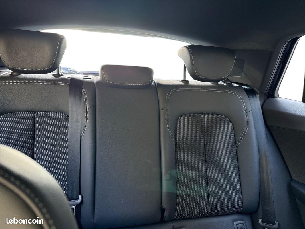 AUDI Q2 35 TFSI 150 S tronic 7 S line (image 11)