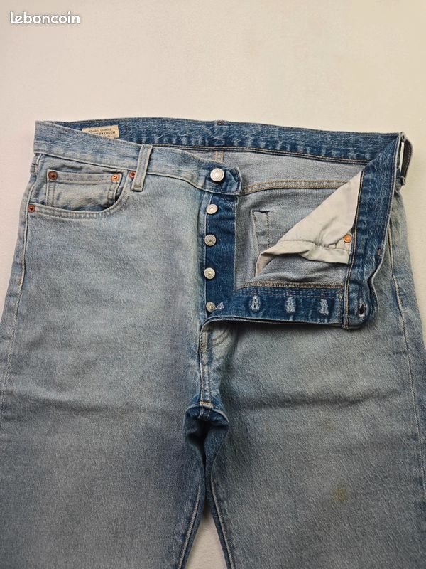 Jean Levi's 501 bleu taille W36 coupe droite washed (A31) (image 8)