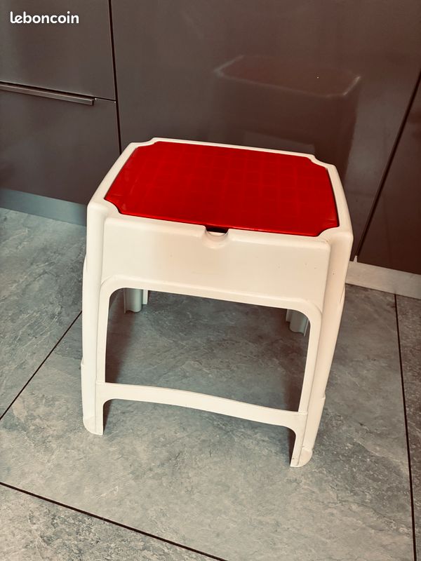 Bonne affaire, tabouret coffre vintage (image 1)