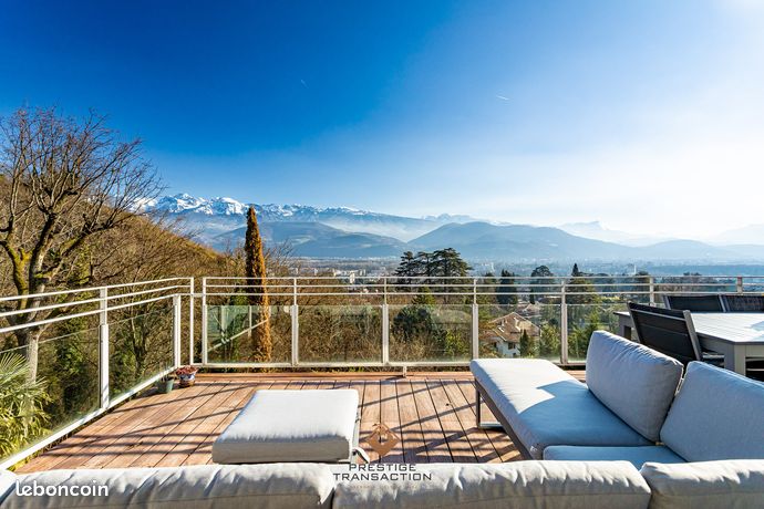 Propriété 8 pièces 219 m²