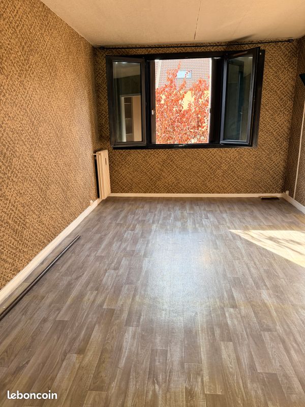 Appartement 3 pièces 61 m² · à La Courneuve · 61 m² · 1 100 €/mois
