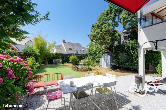 Maison 7 pièces 182 m² — 1