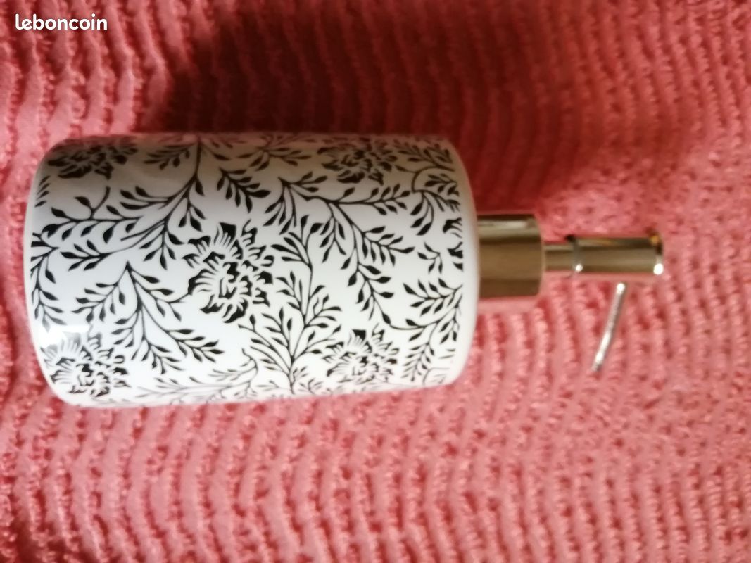 Distributeur de savon liquide (image 3)