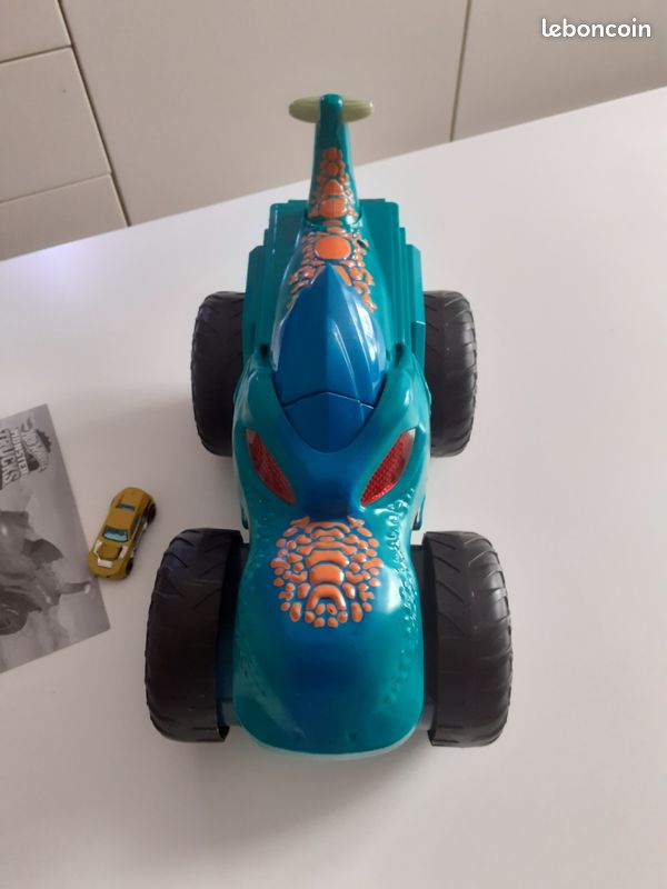 Gros voiture Dino hotweels avale voiture (image 12)