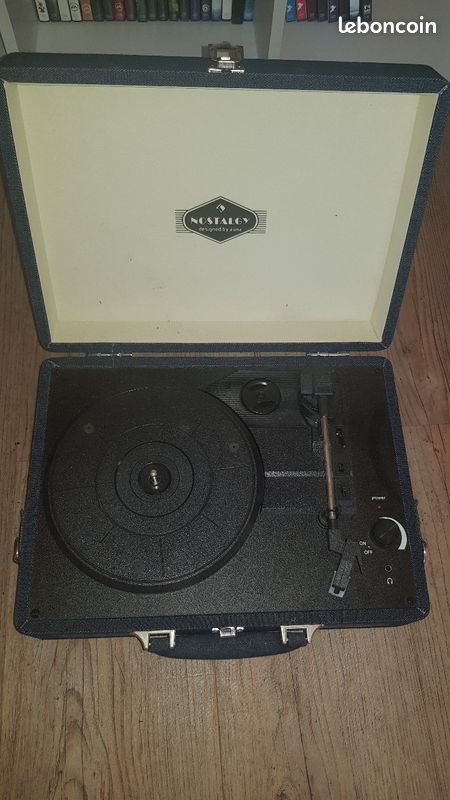 Lecteur de vinyles (33 et 45 tours) (image 1)