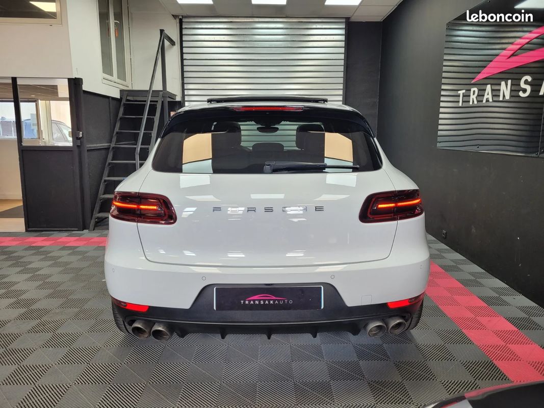 PORSCHE MACAN Diesel 3.0 V6 258 ch S PDK / SUPERBE ETAT - 2EME MAIN - ENTRETIEN PORSCHE - TOIT OUVRANT - BOSE (image 4)