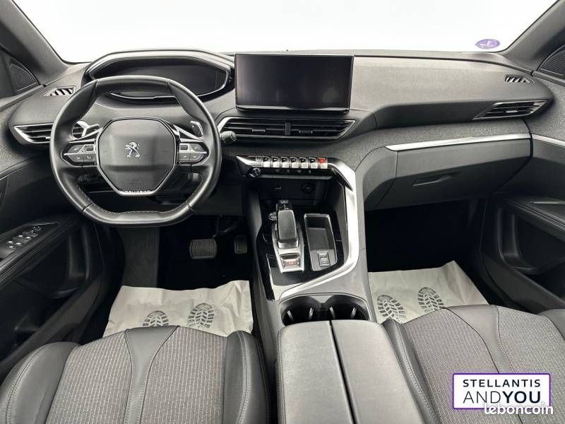Peugeot 3008 Hybrid 225 e-EAT8 Allure Pack (image 11)