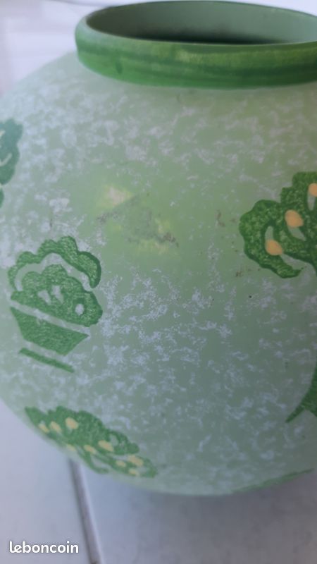 Joli vase rond vert clair (image 2)