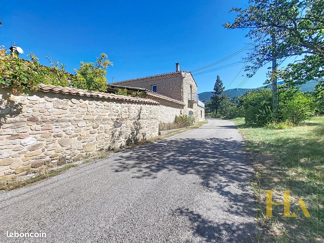 Maison 11 pièces 371 m² · à La Baume-Cornillane · 371 m² · 790 000 €