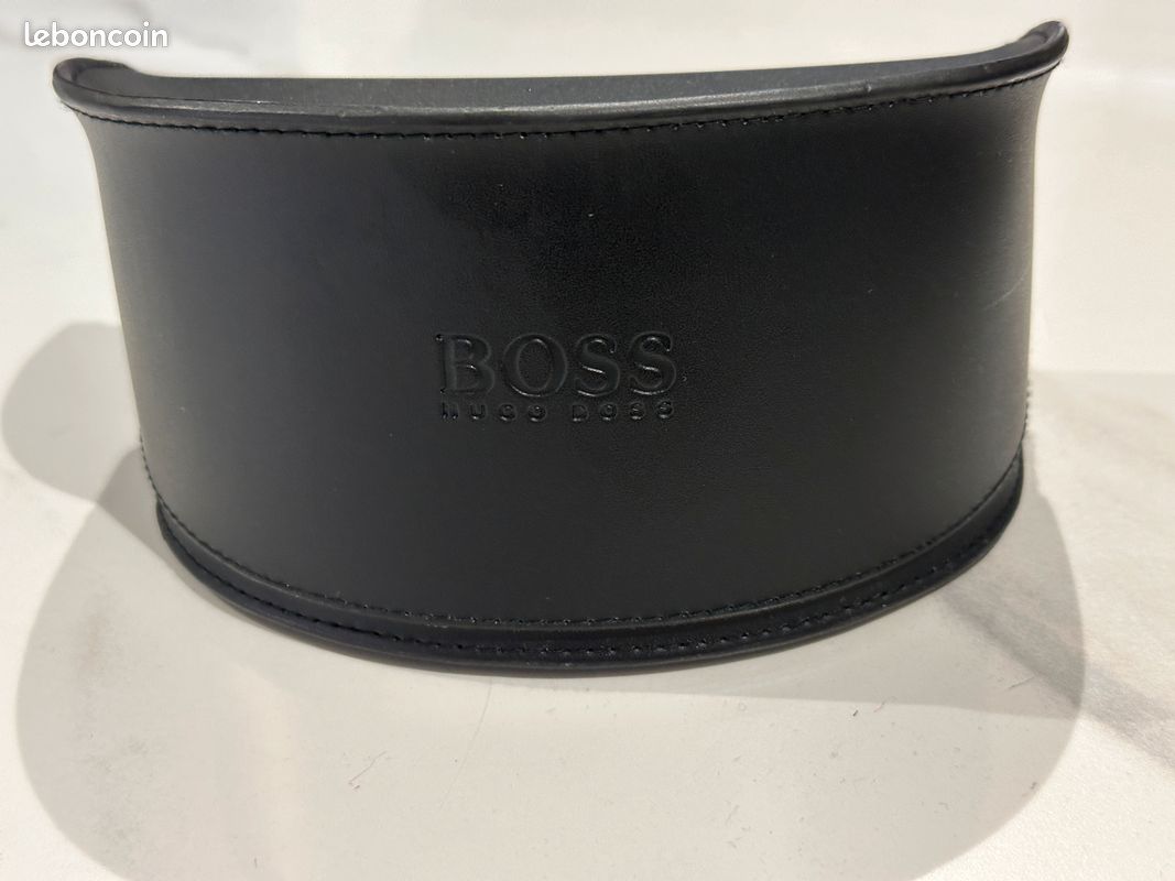 Étui lunettes de soleil Hugo Boss (image 1)