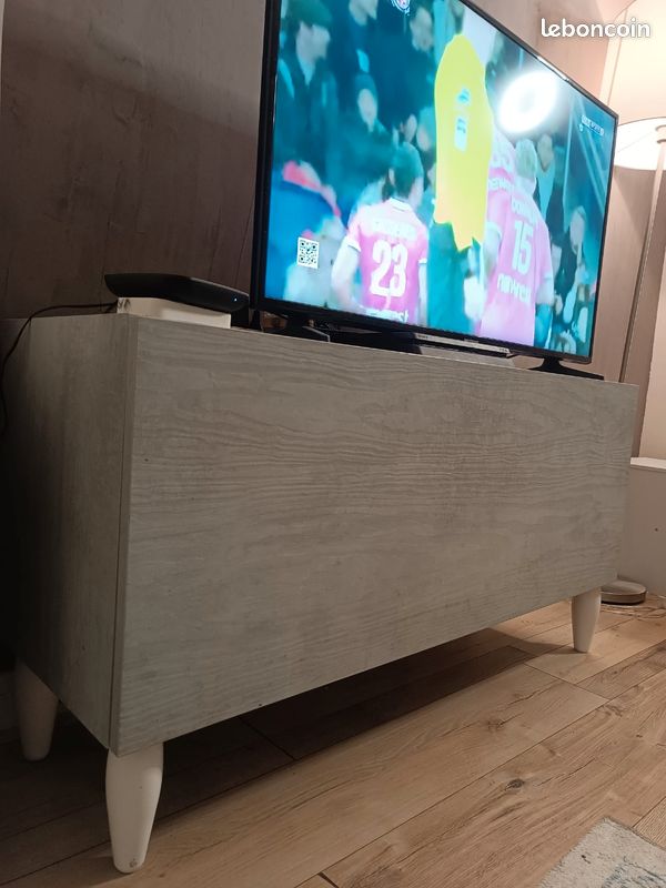 Meuble Tv à suspendre ou sur pieds (image 2)