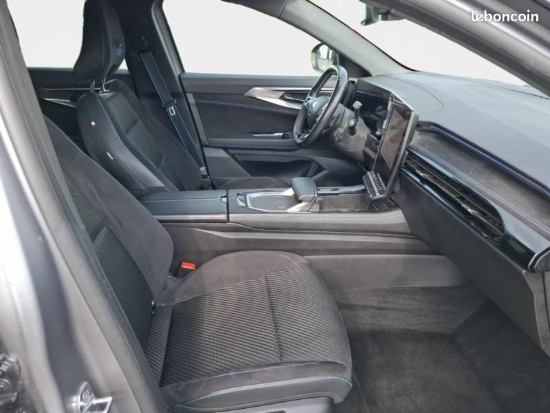 Renault Austral 1.3 TCe mild hybrid 160ch Techno esprit Alpine auto (image 18)