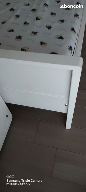 Lit enfant 90 X 190 cm très bon état avec sommier et matelas latex naturel (image 2)