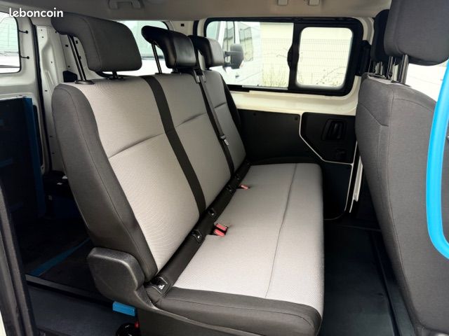 19490 HT - PEUGEOT Expert TPMR 5 places + 1 Fauteuil Roulant HDI 115 Pack Clim 1,6 L - 10/2018 - 129000 kms (image 6)