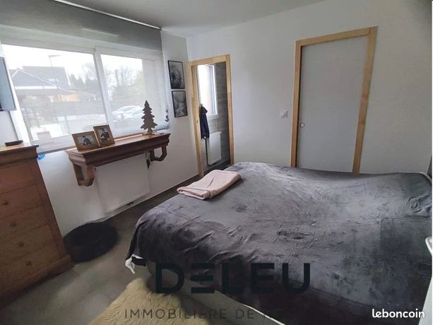 https://img.leboncoin.fr/api/v1/lbcpb1/images/0a/19/39/0a1939c56a97f25b8e65eedd47573f8d2ed8ccc2.jpg?rule=ad-image