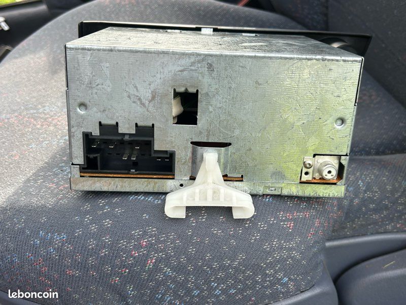 Autoradio k7 Ford ka 1997 (image 2)