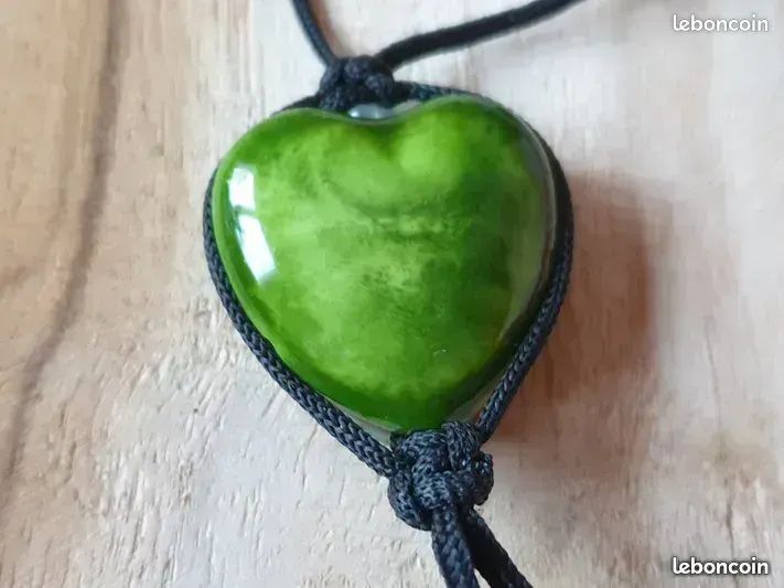 Pendentif Cœur Vert - Bijou Occasion Très Beau - Sans Marque, Origine France