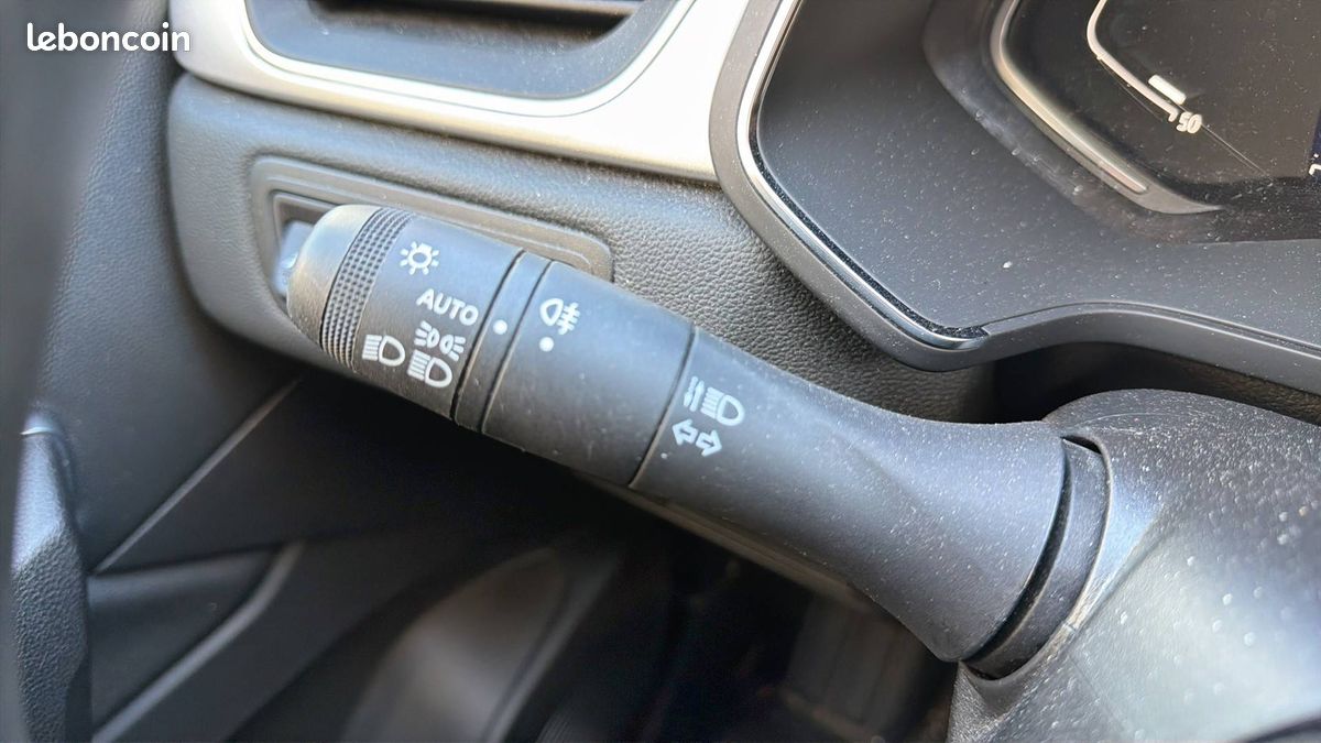 Renault captur tce 140 21 intens (image 20)