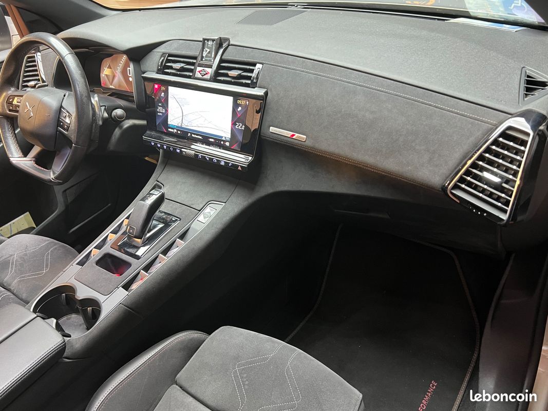 DS DS 7 CROSSBACK 1.2 PURETECH 130Ch PERFORMANCE LINE BVA (image 23)