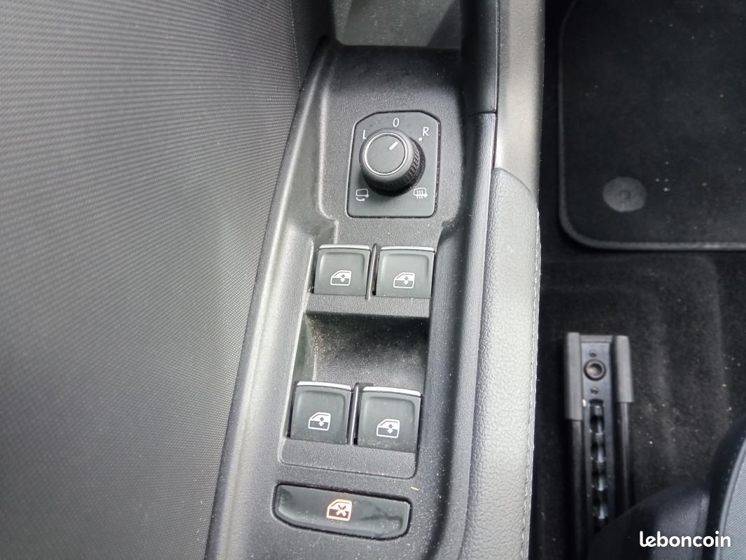 Audi A1 sportback 30 TFSI 110 ch S tronic 7 Avus (image 13)