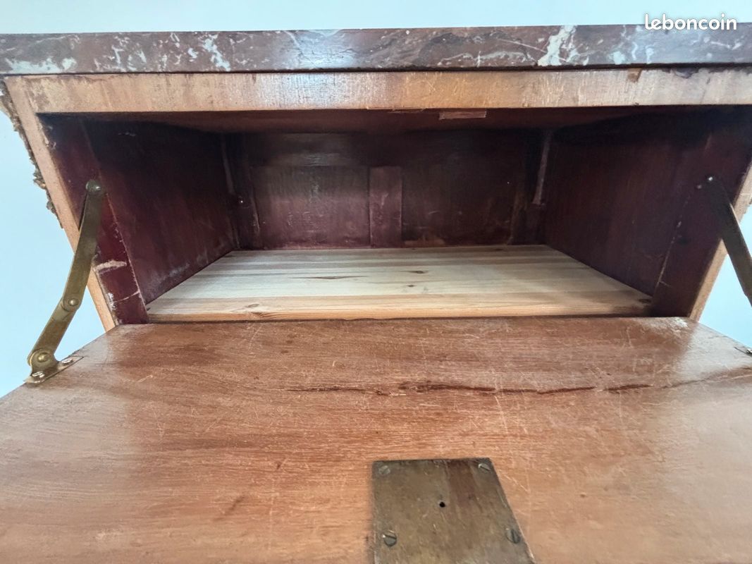 Meuble en bois et marbre (image 5)