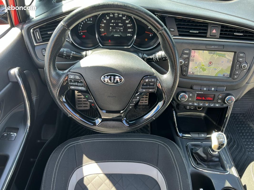 KIA PROCEED 1.0 T-GDi 120 II COUPE GT Line (image 16)