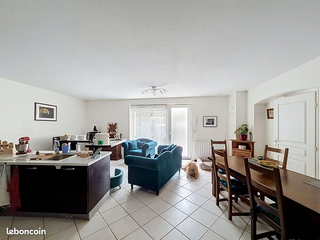 Appartement 4 pièces 117 m² · aux Chères · 117 m² · 270 000 €