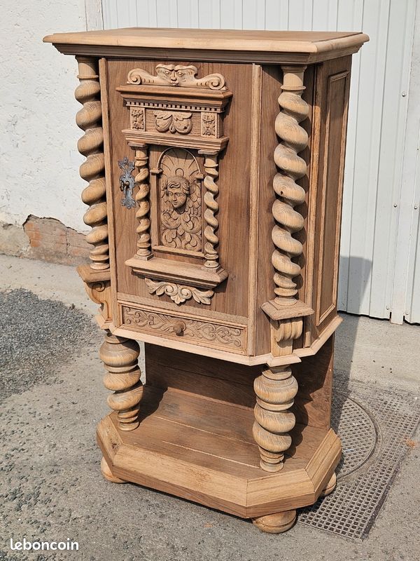 Cabinet de style Renaissance à décor religieux – XIXe siècle (image 1)