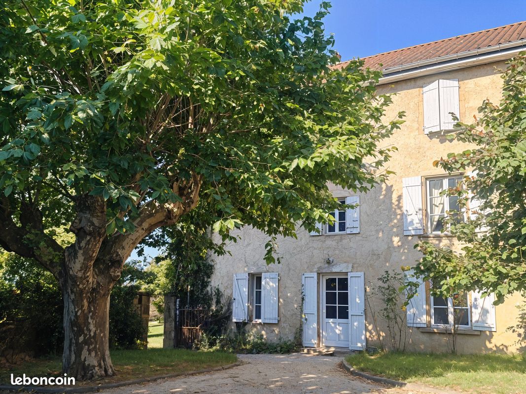 Maison 15 pièces 280 m² · à Primarette · 280 m² · 535 000 €