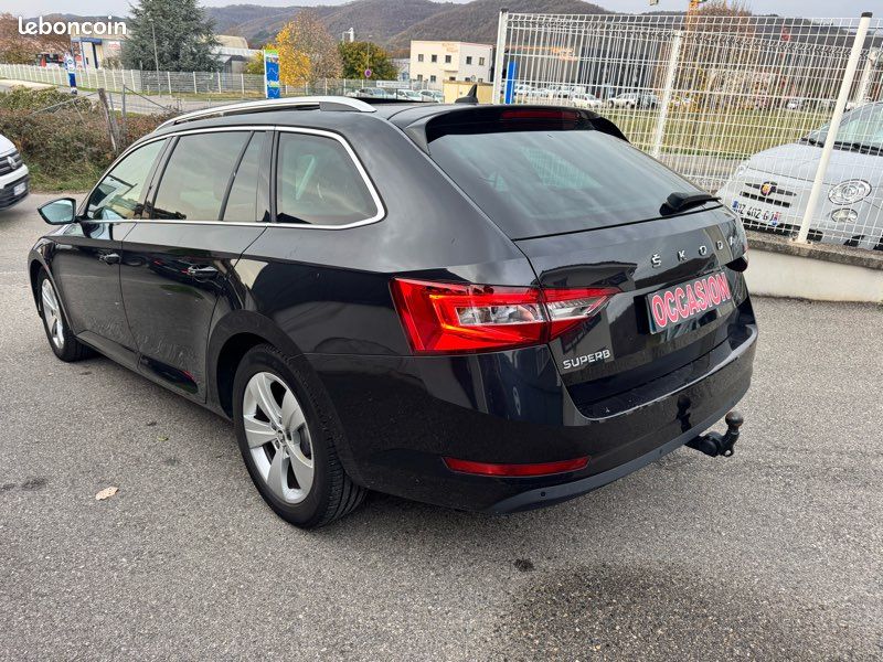 🚘 Skoda superb 2.0 tdi 150 ch toit ouvrant 14 158 HT🚘 (image 9)