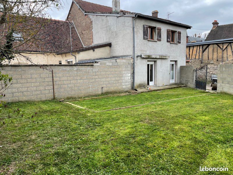 Maison 4 pièces 90 m² · à Louviers · 90 m² · 890 €