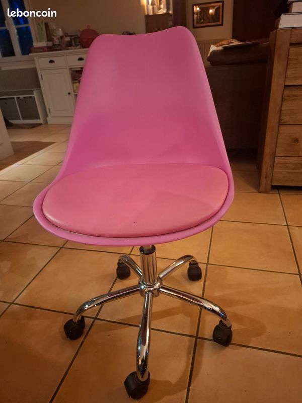 Chaise de bureau rose (image 1)