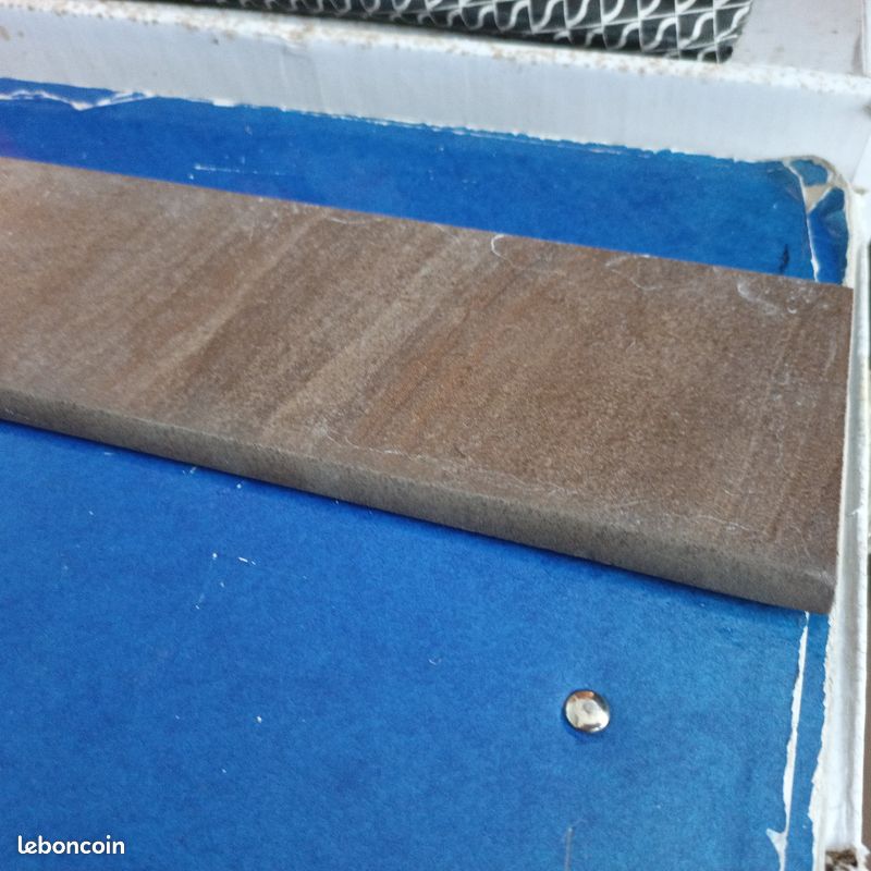 Plinthes 33 cm par 8 cm marron foncé (image 2)