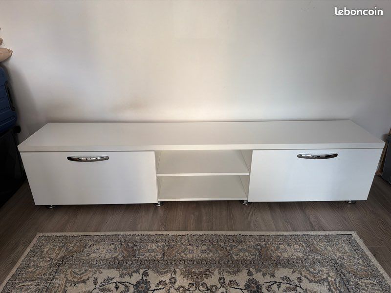 Commode (image 1)