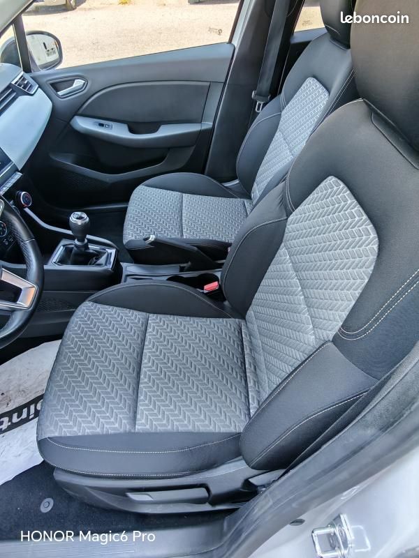 Renault Clio 1.5 BLUE DCI 100CH EVOLUTION (image 9)