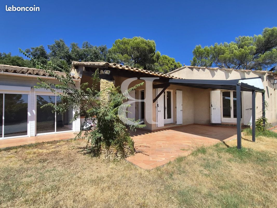 Maison 3 pièces 138 m² · à Uchaux · 138 m² · 372 000 €