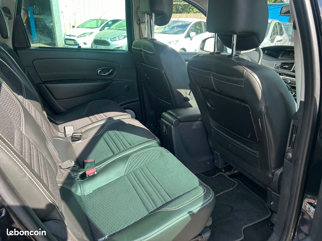 RENAULT GRAND SCENIC III 1.2 130 Energy Bose Edition 7 Places (image 7)