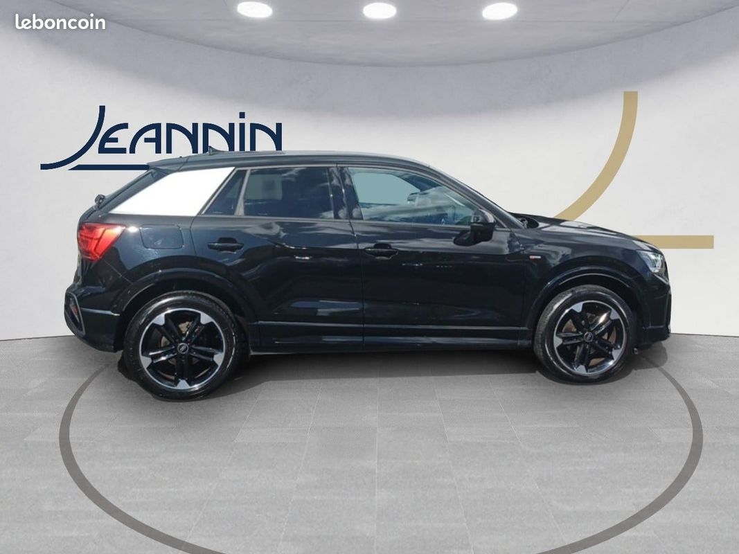 AUDI Q2 35 TFSI 150 S tronic 7 S line (image 6)