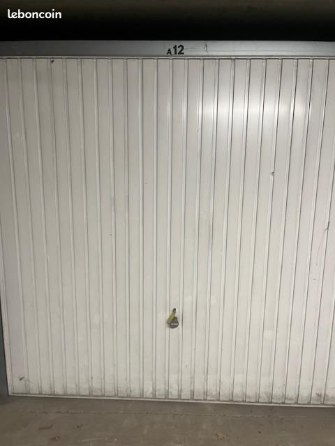 Parking 12 m² · à Pau · 12 m² · 70 €