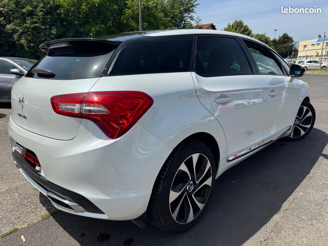 Citroën DS5 2.0HDi 163CH SportChic (image 2)