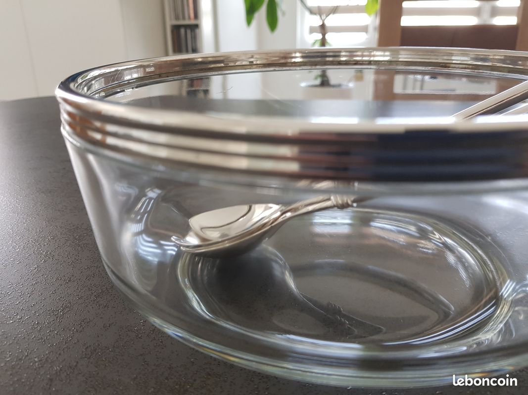 Ancien Saladier En Verre Taillé Avec Rebord Argenté Et Cuillère Sheffield - Argenté