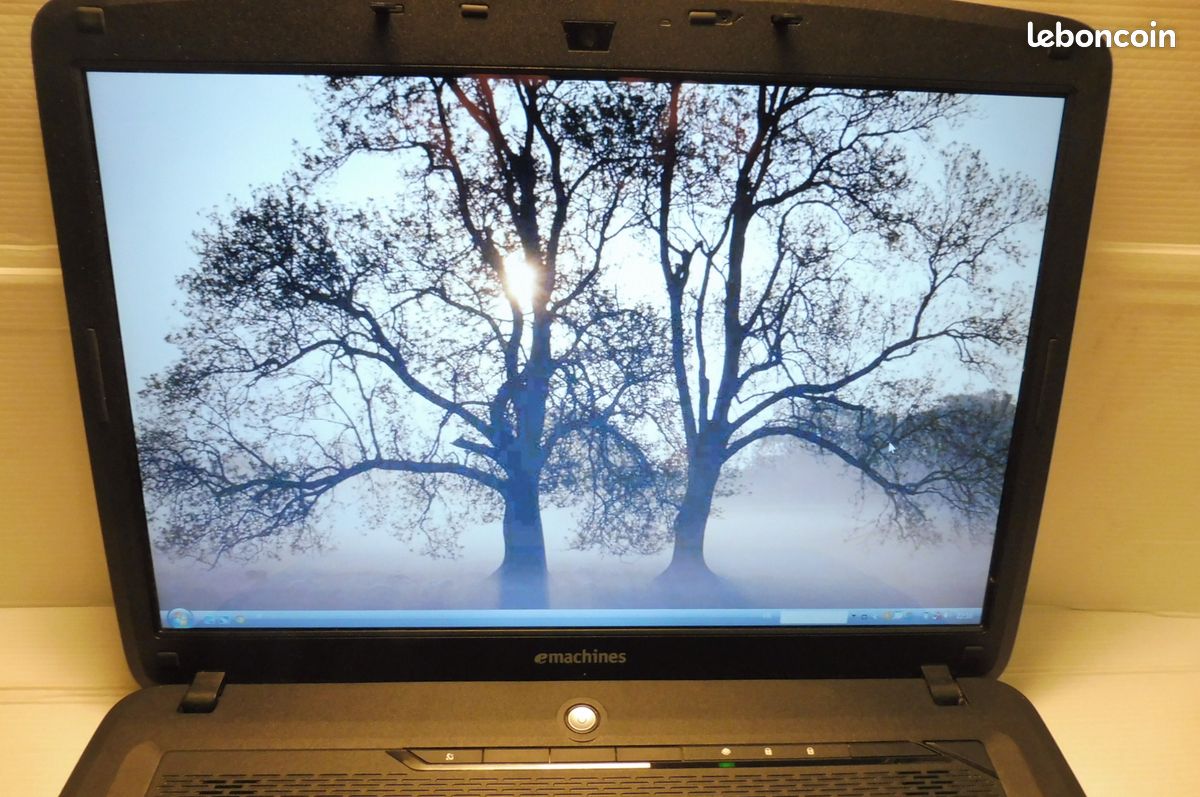 PC Portable EMachines E442 - 15,6" SSD 128 Go RAM 4 Go - Windows 11 - Occasion