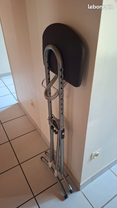 Tabouret de repassage pliable et réglable en hauteur (image 4)