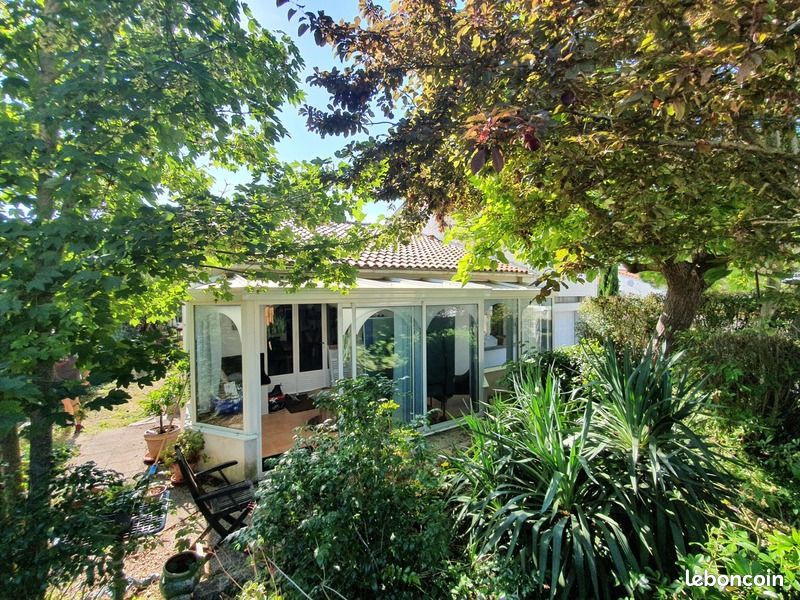 Maison 5 pièces 123 m² · à Échillais · 123 m² · 255 000 €